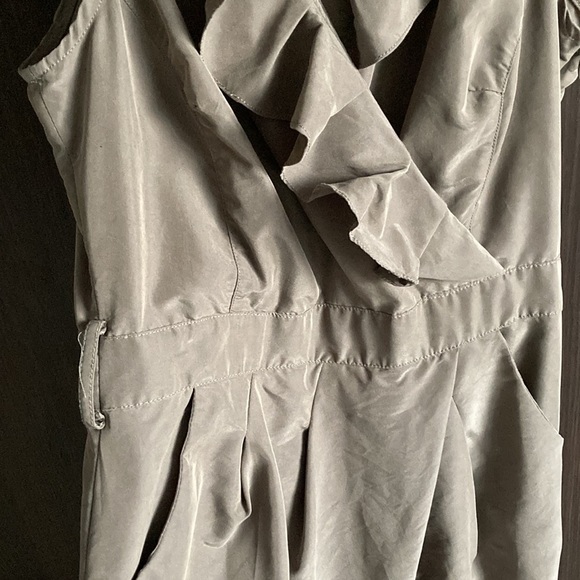 SLN taupe size 40 dress with ruffles and pockets - Picture 6 of 6